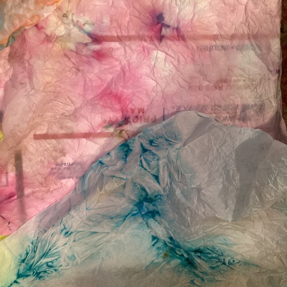 Hand dyed tissue paper(6 pieces with bundle) - Picture 3 of 6